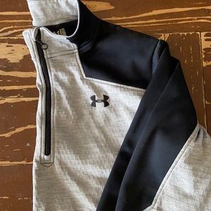 Men’s Under armor two XL sweatshirts gray and black.